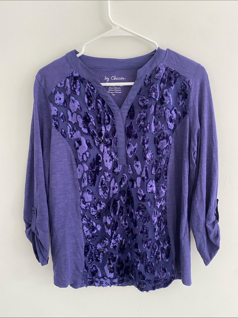 Chico's Modal Roll Tab Sleeve texture Velvet Burnout Leopard Blouse Purple M